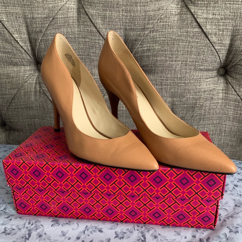 Nine West Camel Pumps/Heels